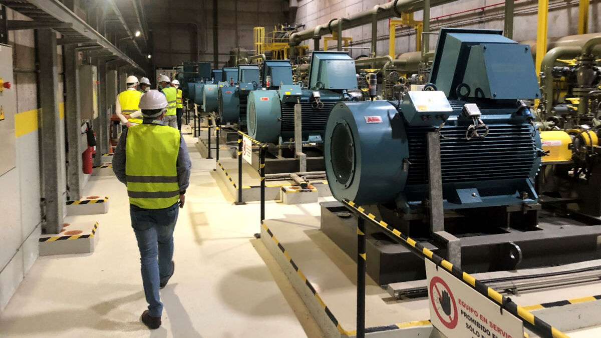 Visita del Centro de Referencia Nacional EERR y Eficiencia Energética a Visita del Centro de Referencia Nacional EERR y Eficiencia Energética a